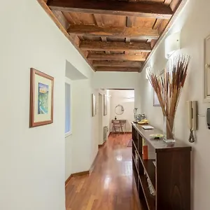 Apartment Iflat Comfy In Campo De' Fiori, Rome